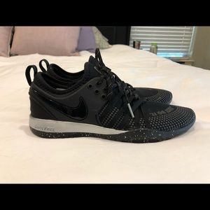 Women’s Nike Free size 6.5 - NEW never worn. Black